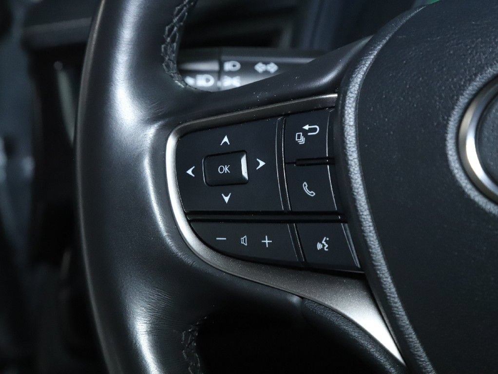 Used 2024 Lexus UX 250h AWD image 22