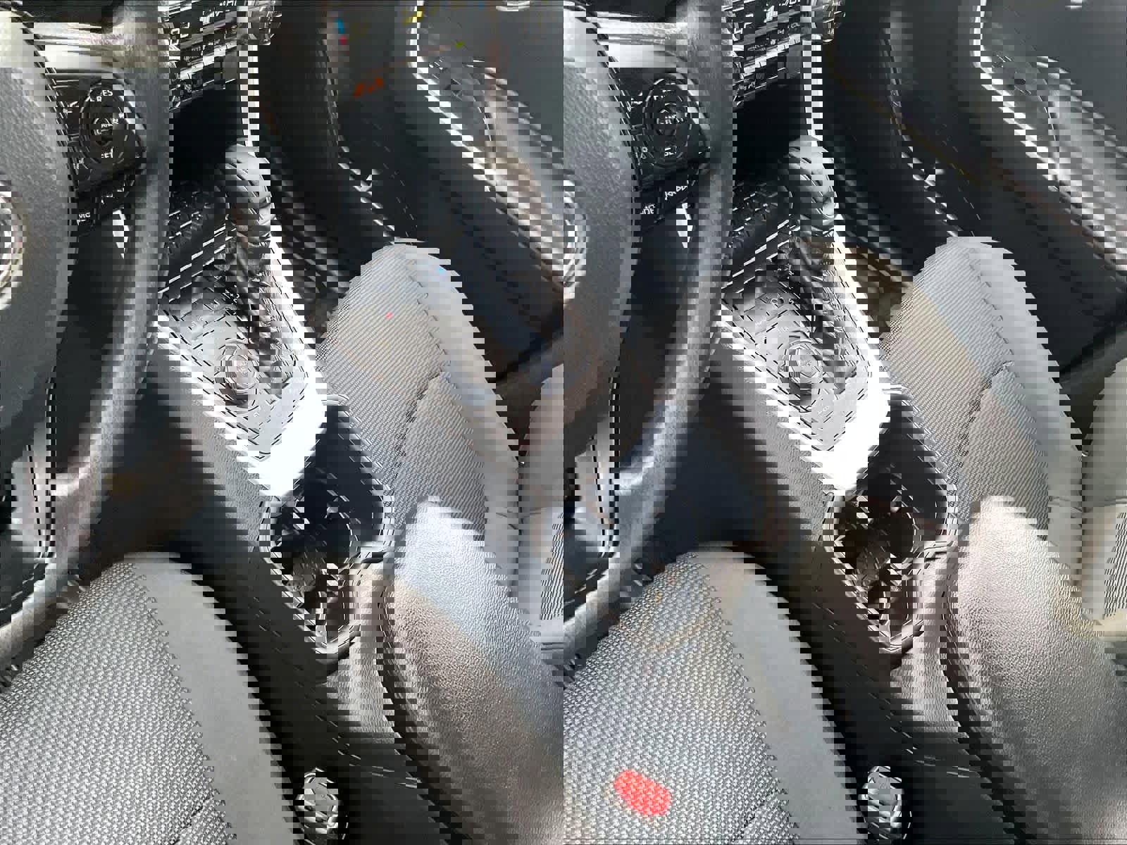 Used 2022 Toyota RAV4 LE image 19