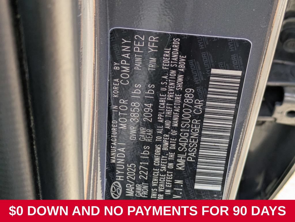 Used 2025 Hyundai Elantra SEL FWD image 32