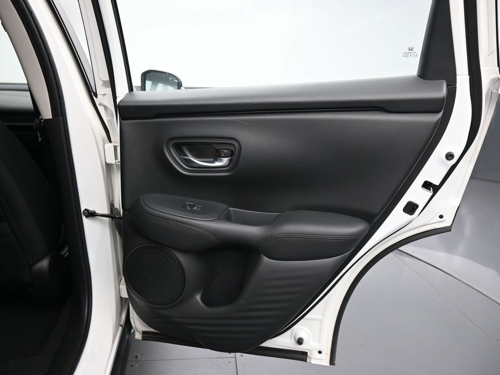 Certified 2024 Honda HR-V LX image 36