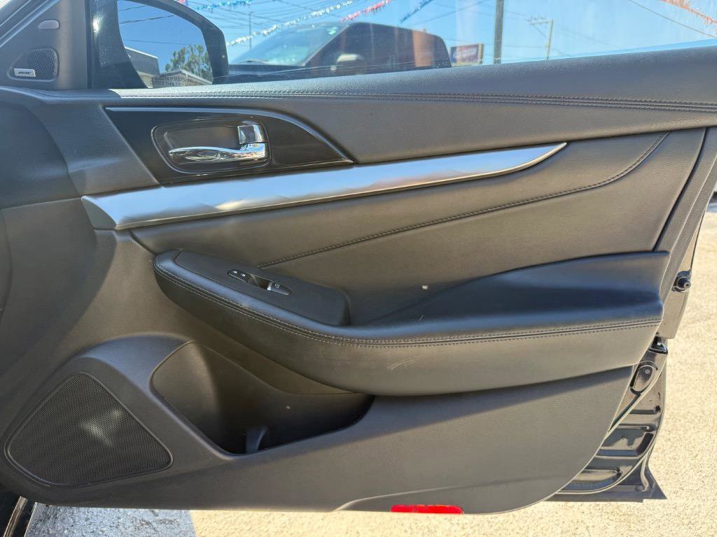 Used 2017 Nissan Maxima SR w/ Midnight Edition FWD image 19