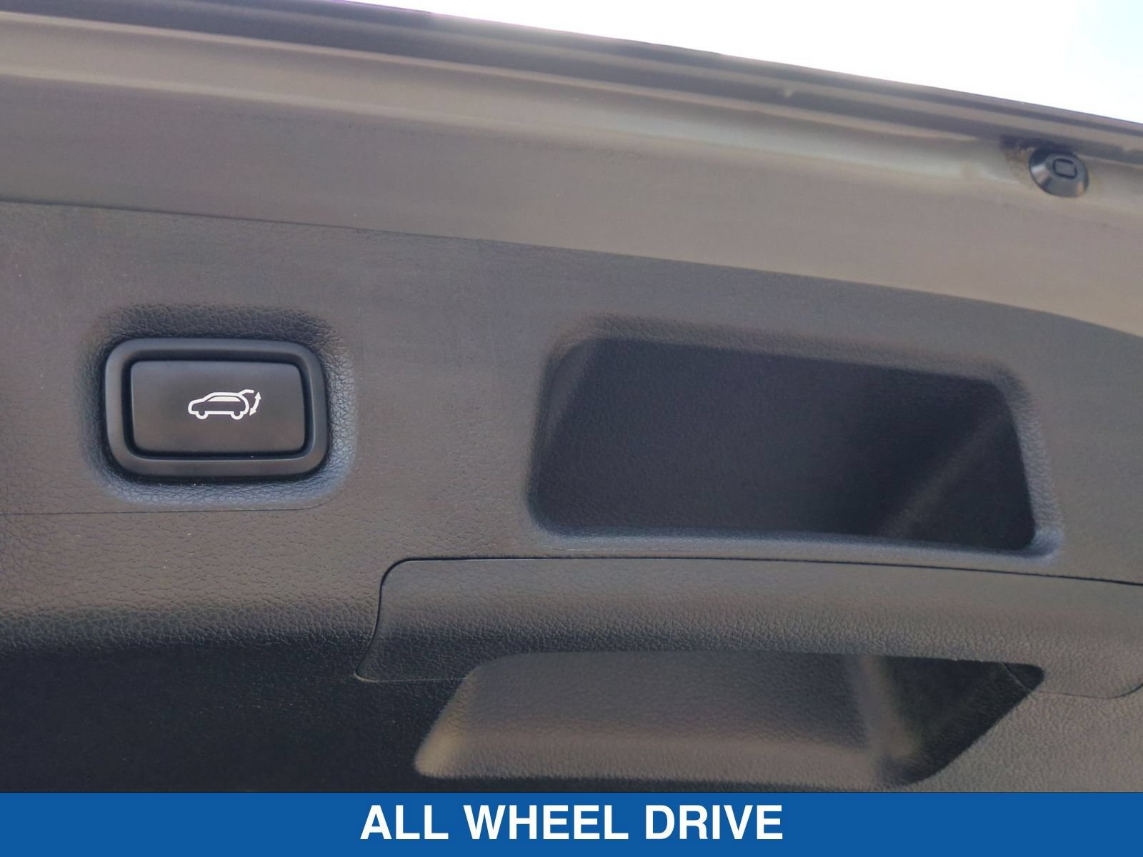 Used 2023 Hyundai Santa Fe SEL w/ Premium Package AWD/4WD image 36