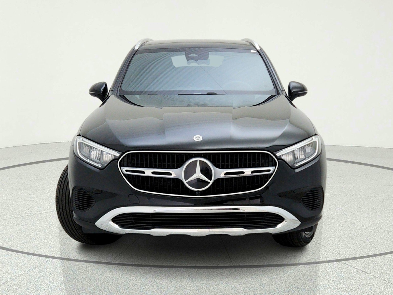 Used 2026 Mercedes-Benz GLC 300 4MATIC image 3