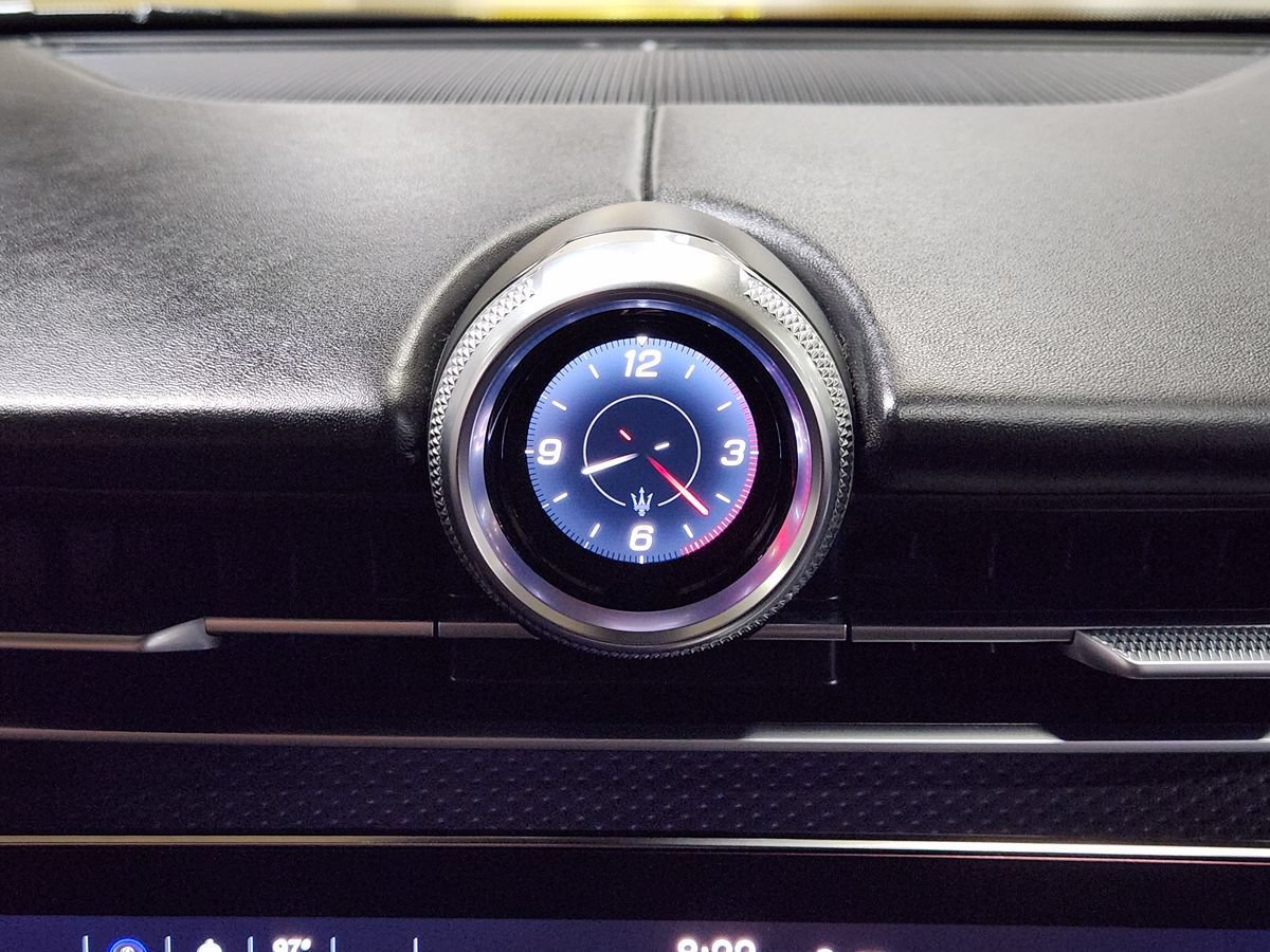 Used 2023 Maserati Grecale Trofeo AWD/4WD image 37