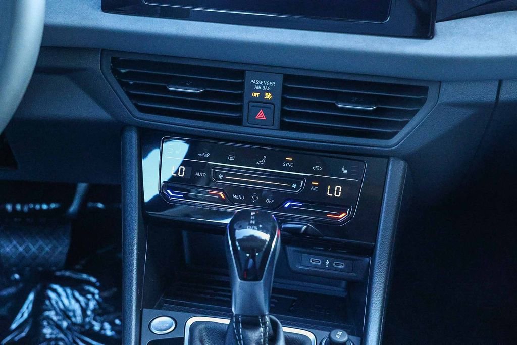 New 2026 Volkswagen Jetta SE FWD image 21