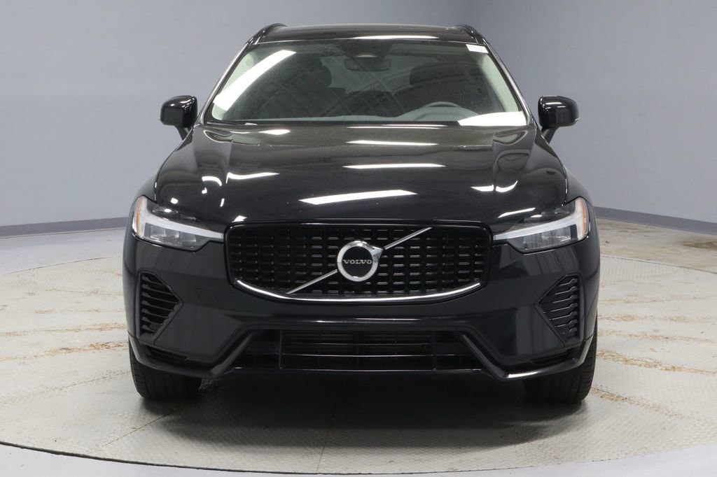 Used 2024 Volvo XC60 T8 Core image 6