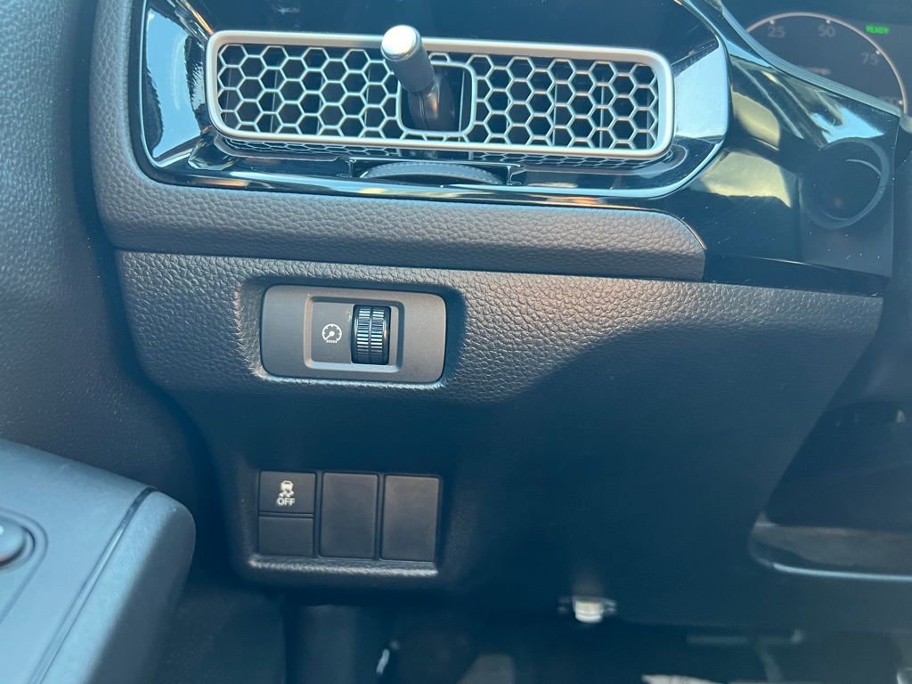 Used 2025 Honda Civic Sport image 17