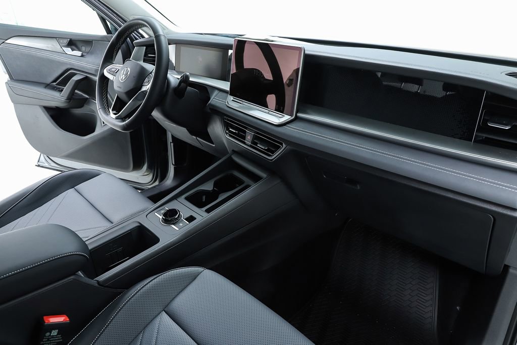 New 2026 Volkswagen Tiguan SE image 33