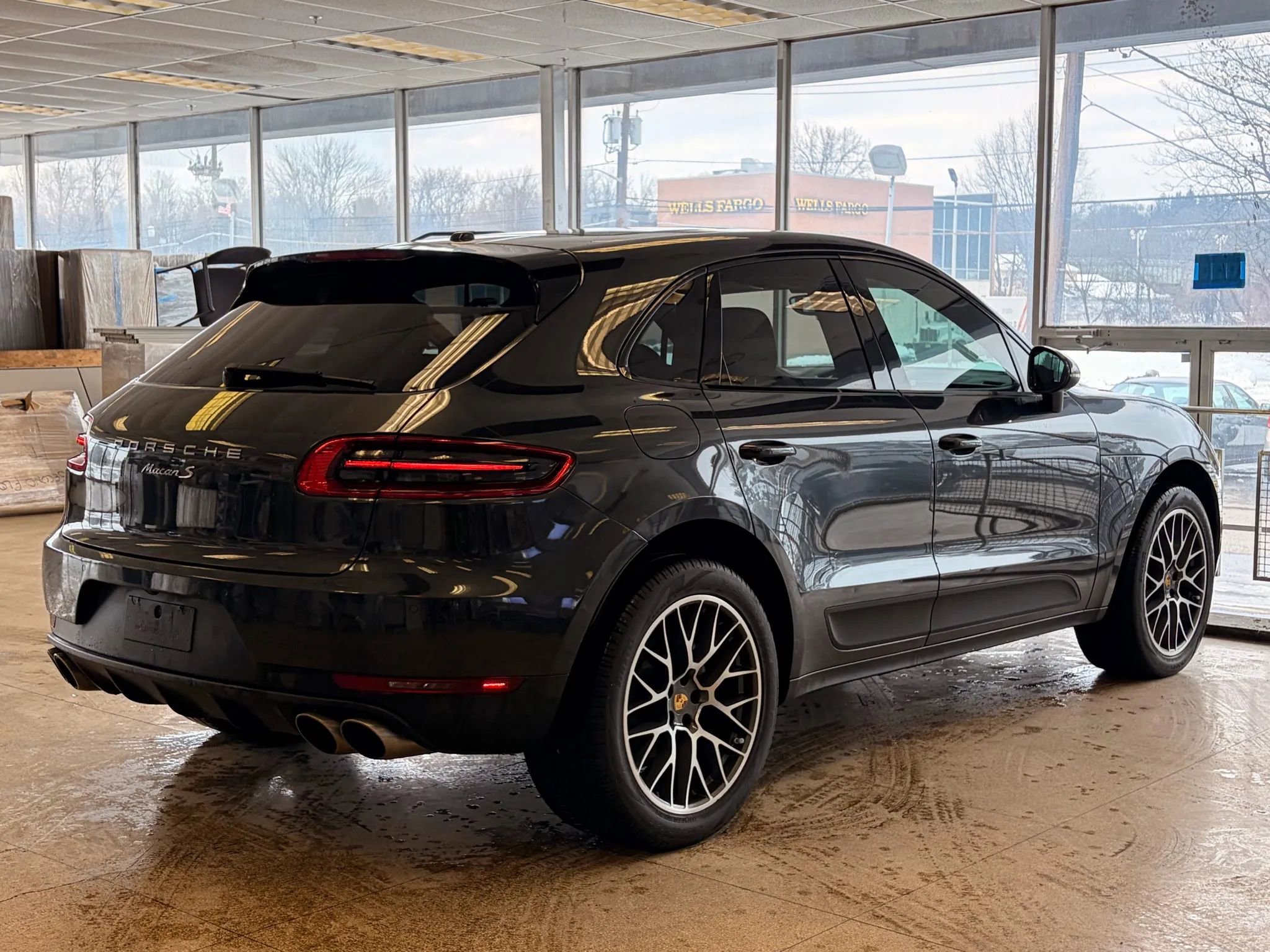Used 2017 Porsche Macan S image 9
