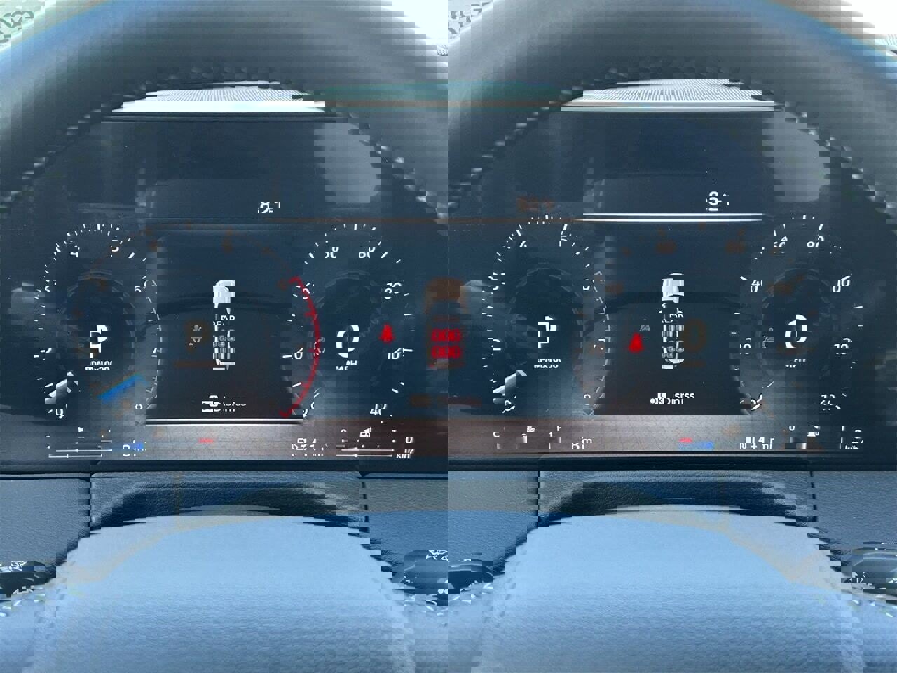 New 2026 Nissan Armada SV image 32