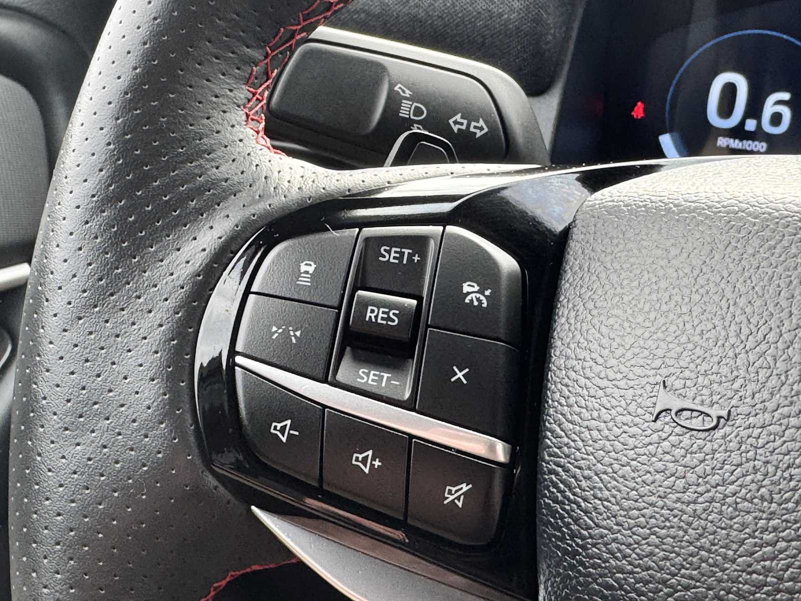 Used 2025 Ford Explorer ST AWD/4WD image 7