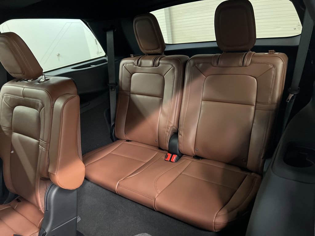 Used 2026 Lincoln Aviator Reserve image 31