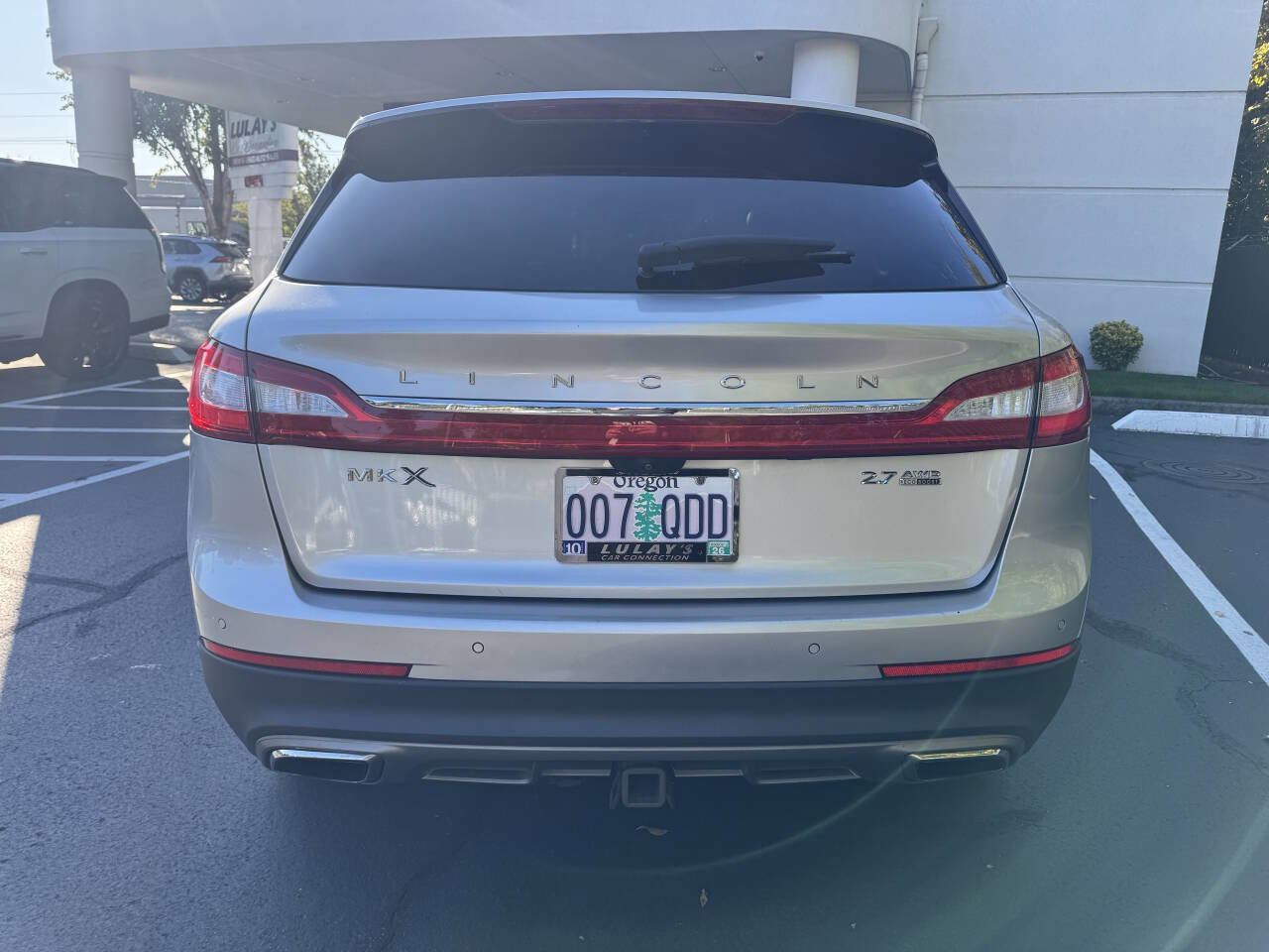 Used 2016 Lincoln MKX Reserve w/ Technology Package image 3