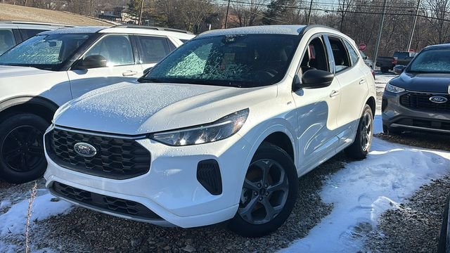 Used 2024 Ford Escape ST-Line image 3