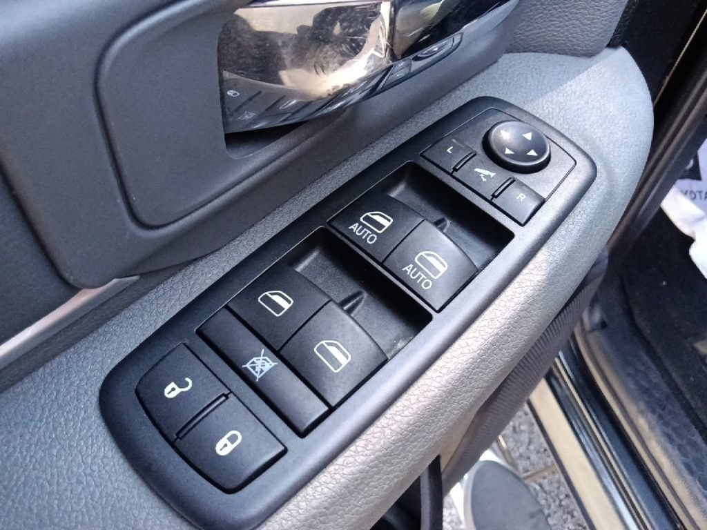 Used 2016 RAM 1500 Big Horn RWD image 12