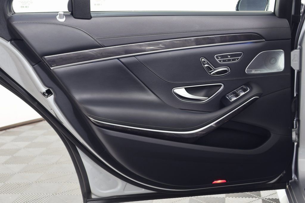 Used 2018 Mercedes-Benz S 560 Sedan image 13