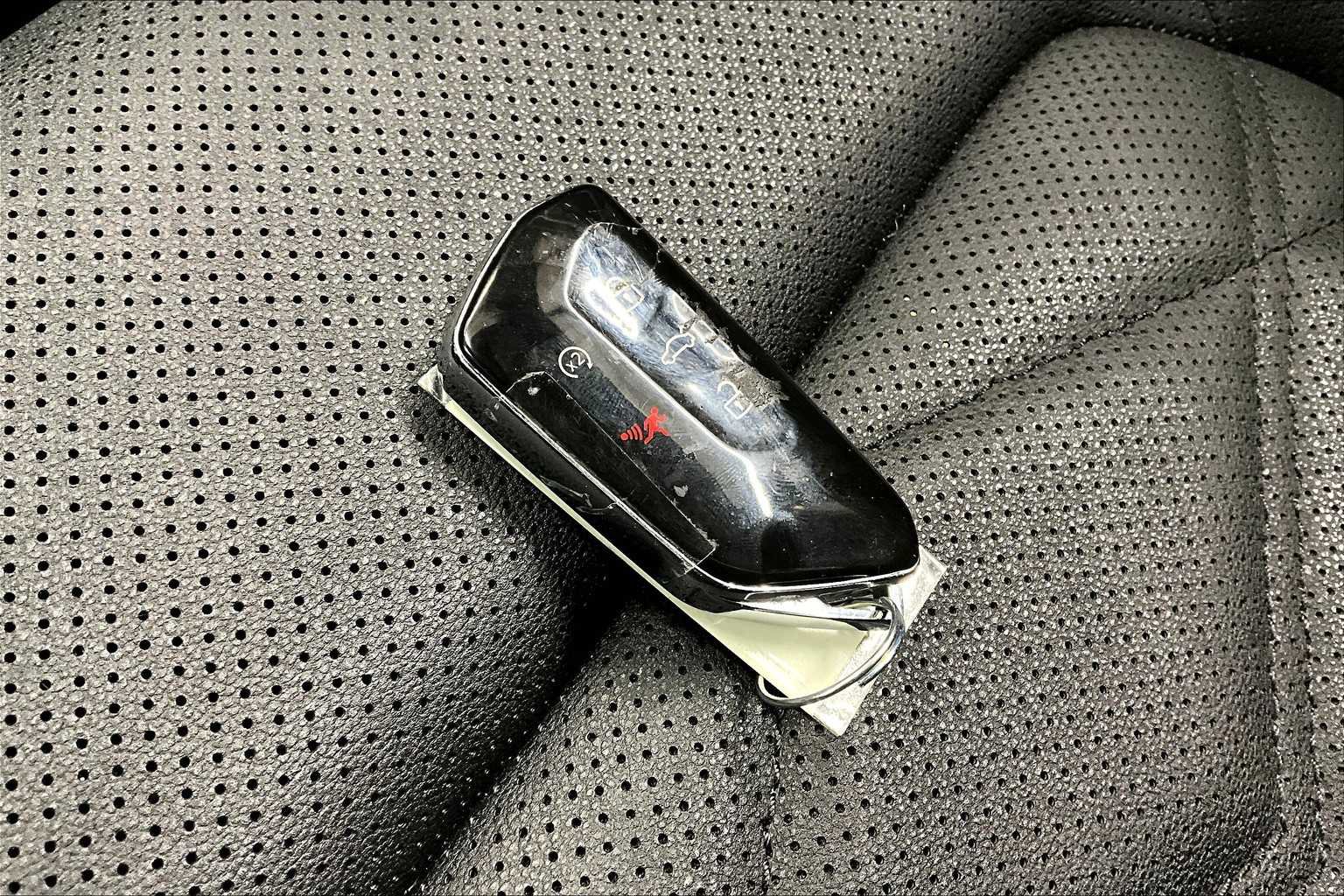 Used 2024 Volkswagen Atlas Cross Sport SE image 14