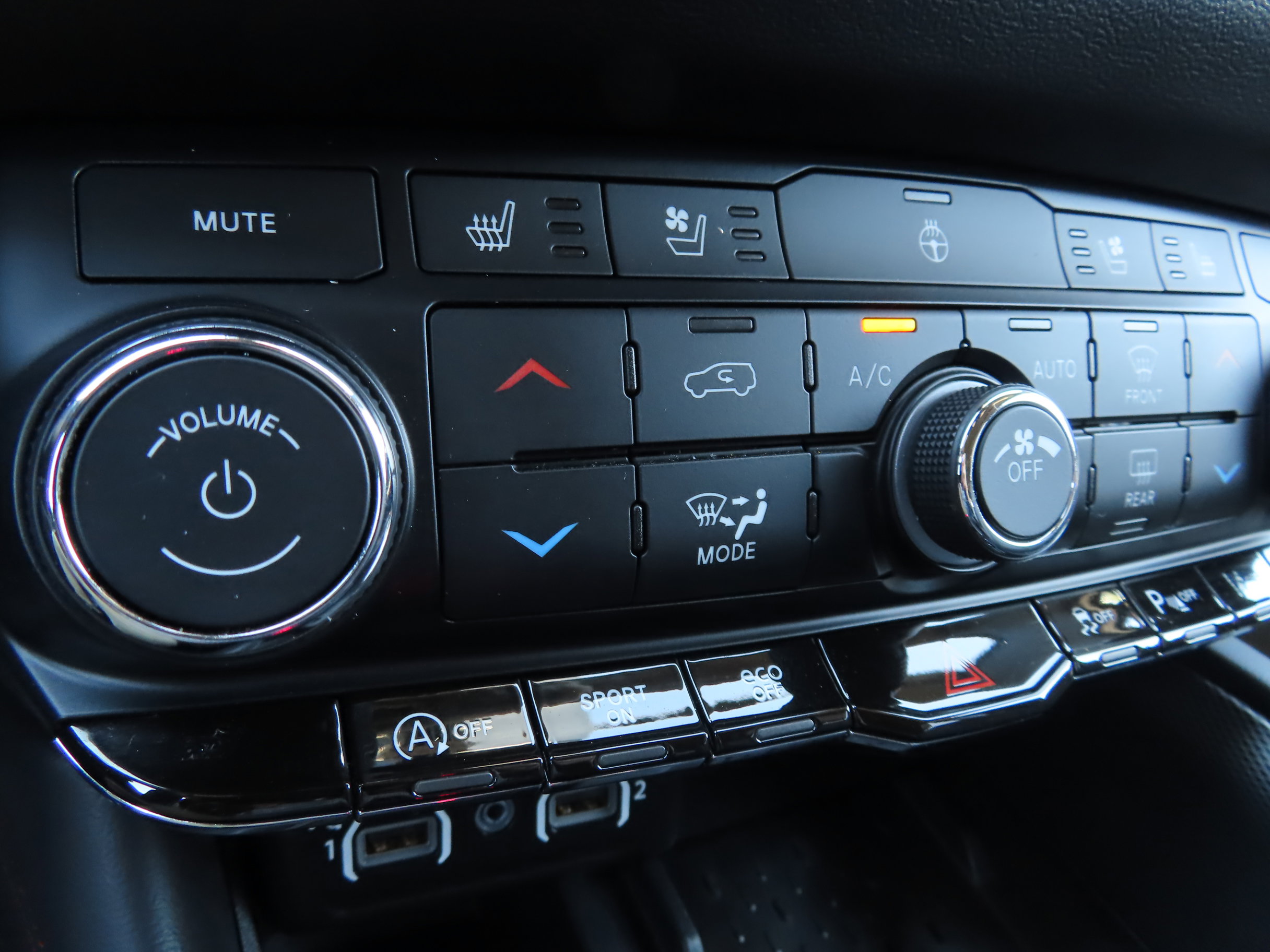 Used 2025 Dodge Durango GT image 29