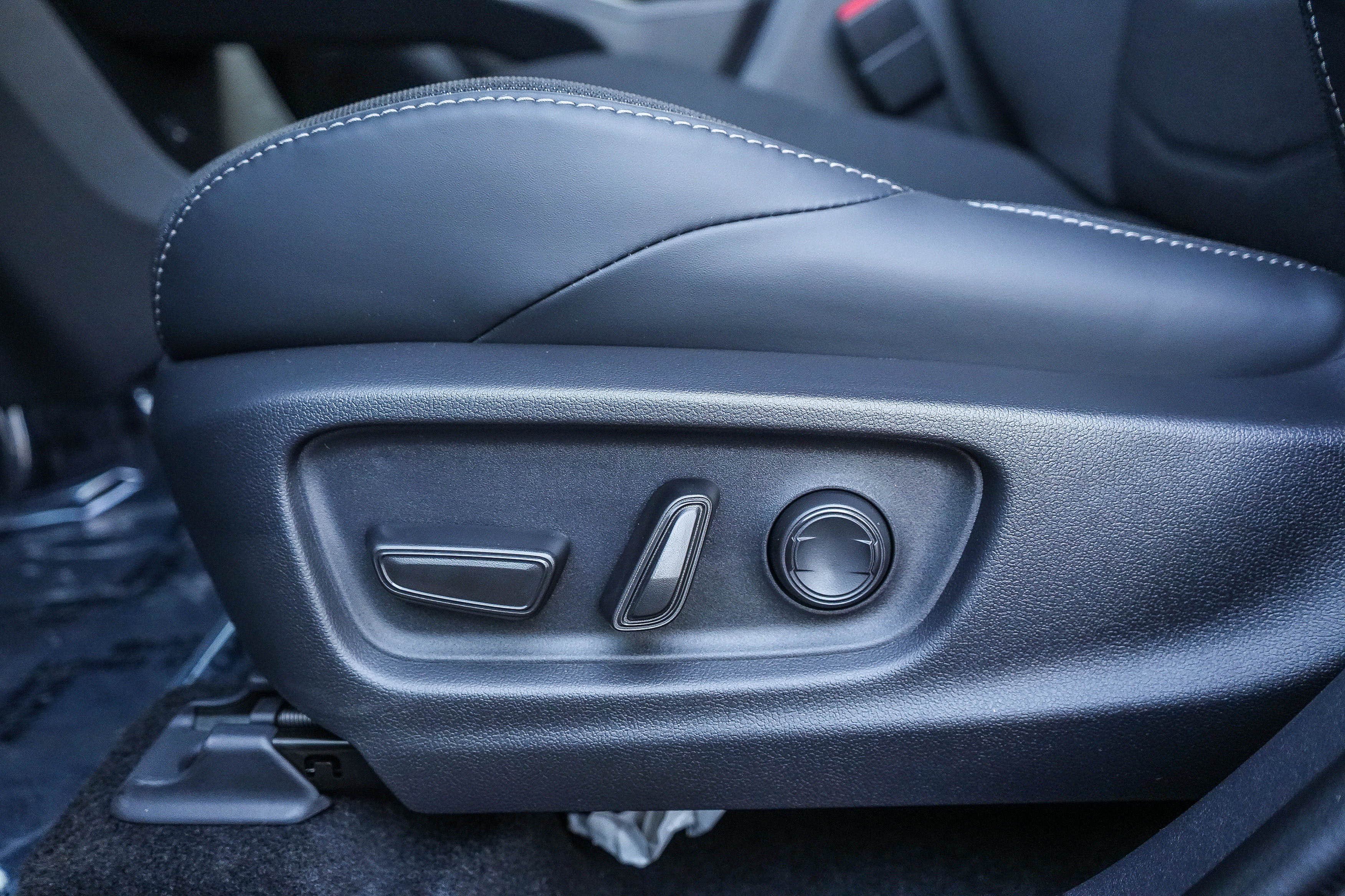 New 2026 Toyota C-HR AWD/4WD image 21