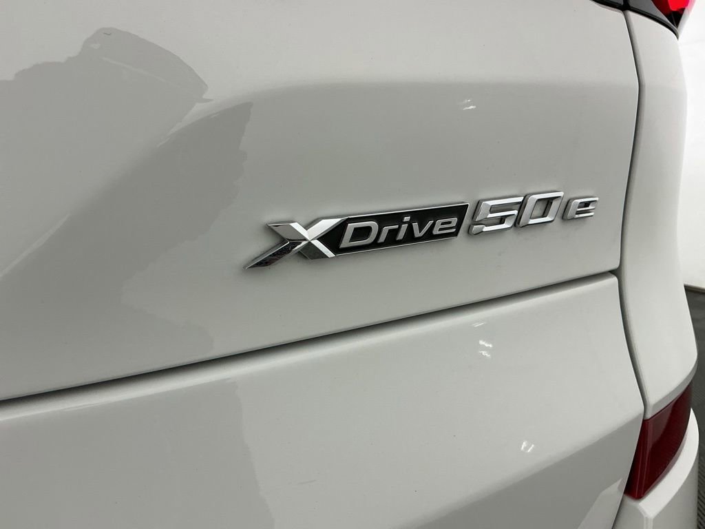 Certified 2026 BMW X5 xDrive50e w/ M Sport Package AWD/4WD image 33