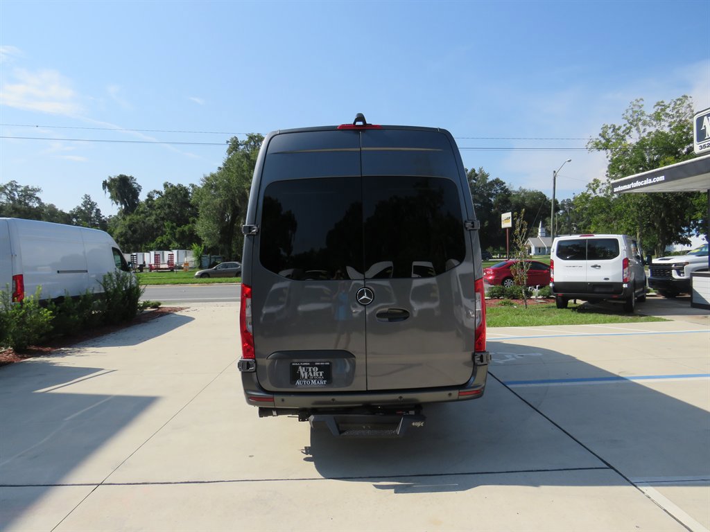 Used 2022 Mercedes-Benz Sprinter 4500 w/ Parking Package image 13