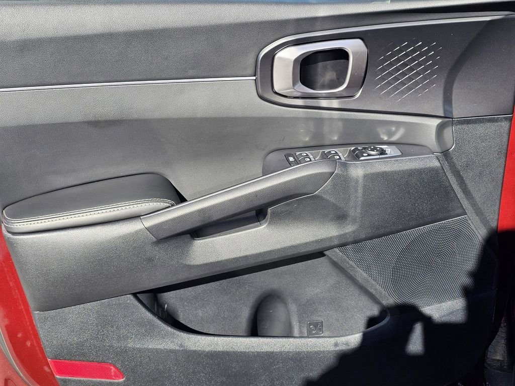 Certified 2024 Kia Sorento S w/ Panoramic Sunroof Package image 16