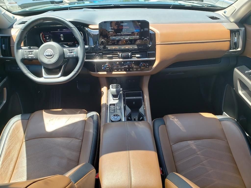 Used 2023 Nissan Pathfinder Platinum AWD/4WD image 14