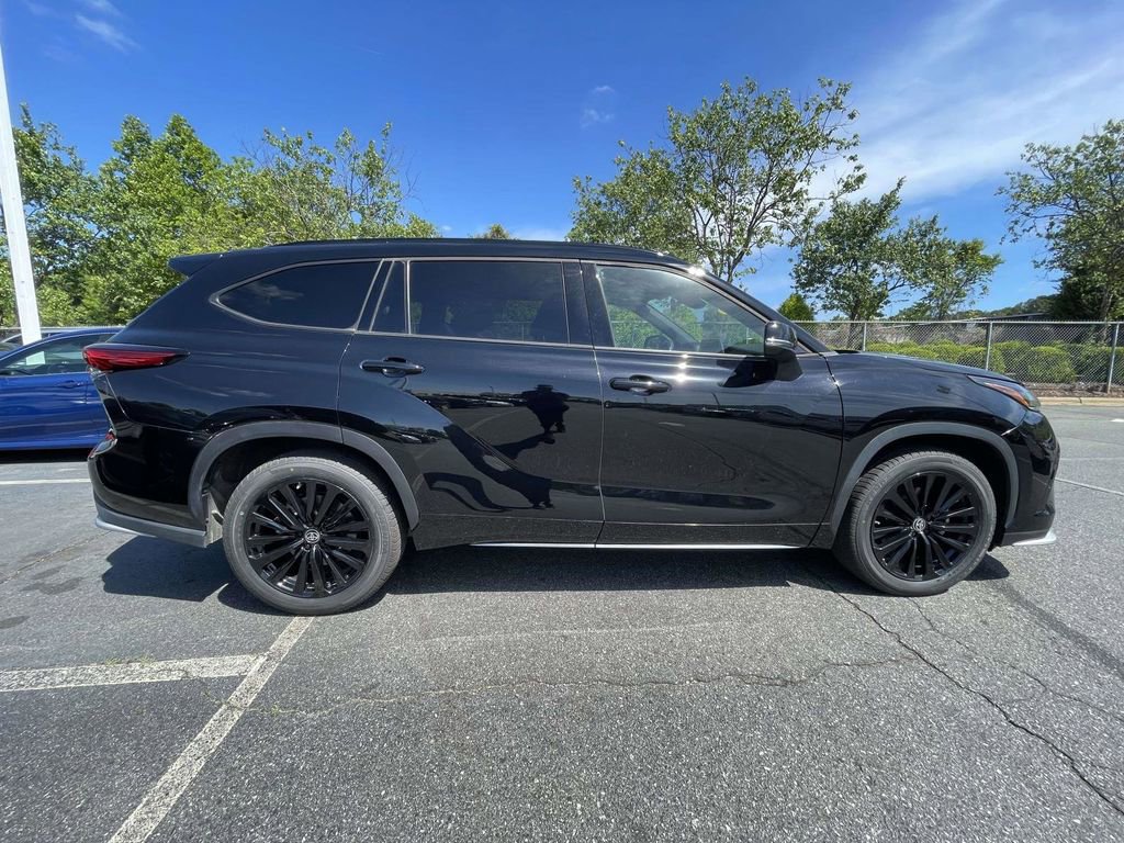Used 2023 Toyota Highlander XSE FWD image 27