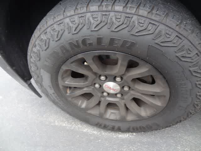 Used 2018 GMC Yukon SLT AWD/4WD image 14