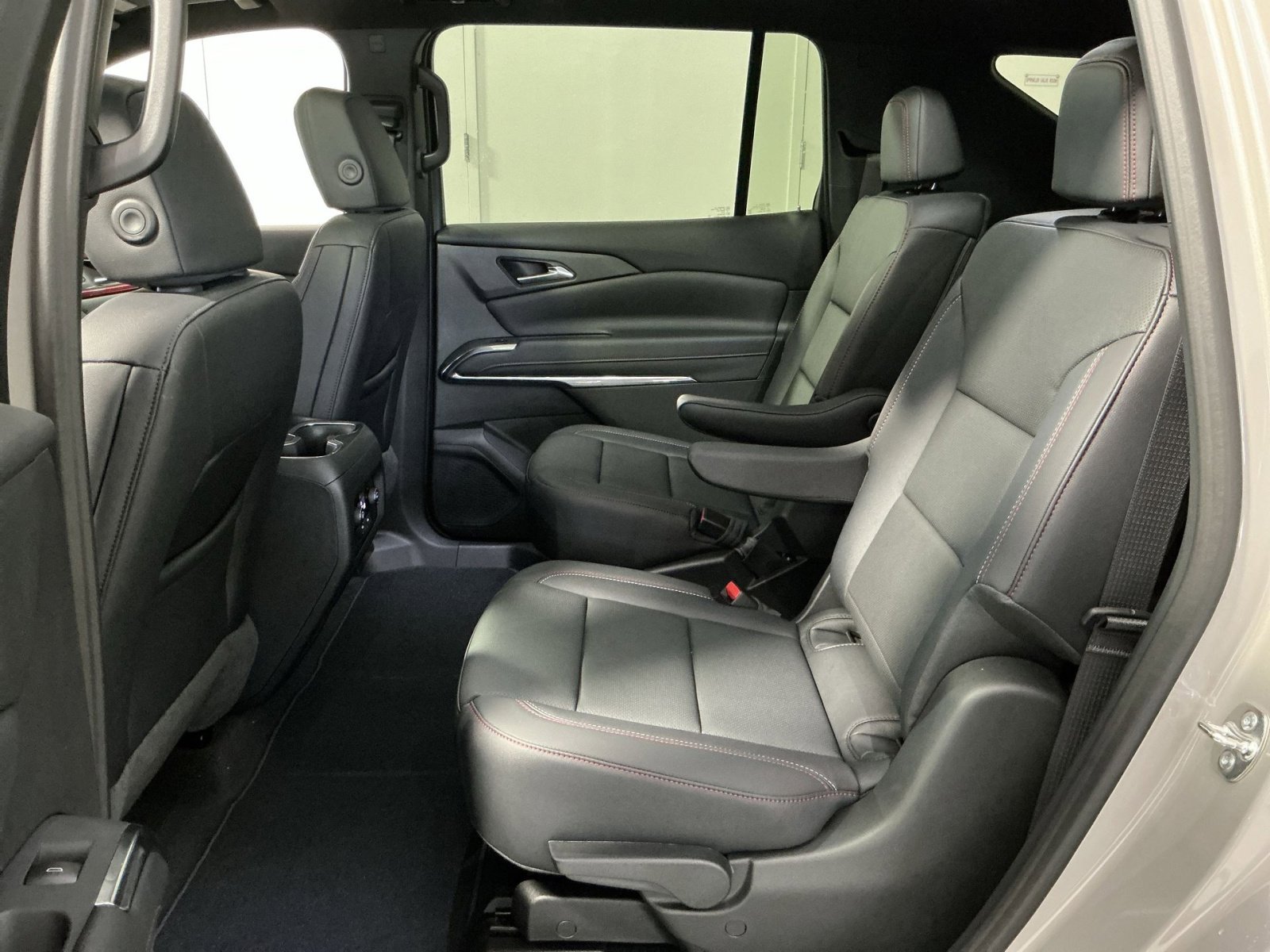 New 2026 Chevrolet Traverse Z71 w/ Driver Confidence Package AWD/4WD image 25