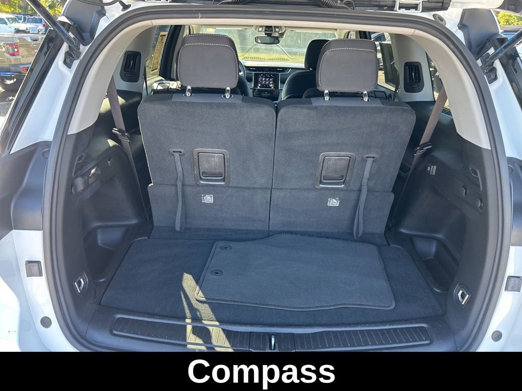 Certified 2023 Jeep Grand Cherokee L Laredo image 30