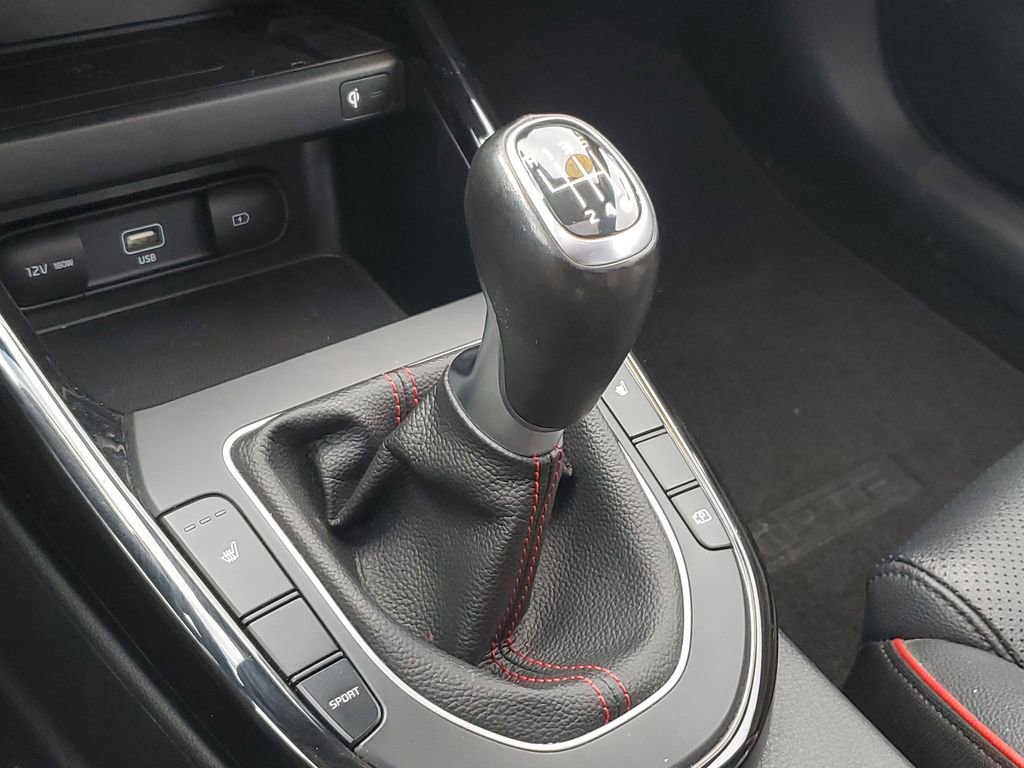 Used 2022 Kia Forte GT image 34