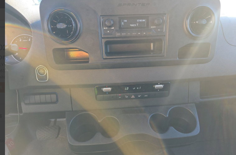 Used 2025 Mercedes-Benz Sprinter 2500 image 9