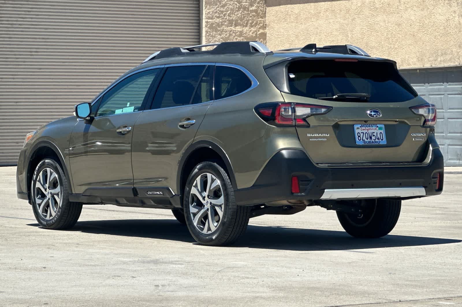 Used 2022 Subaru Outback Touring AWD/4WD image 5