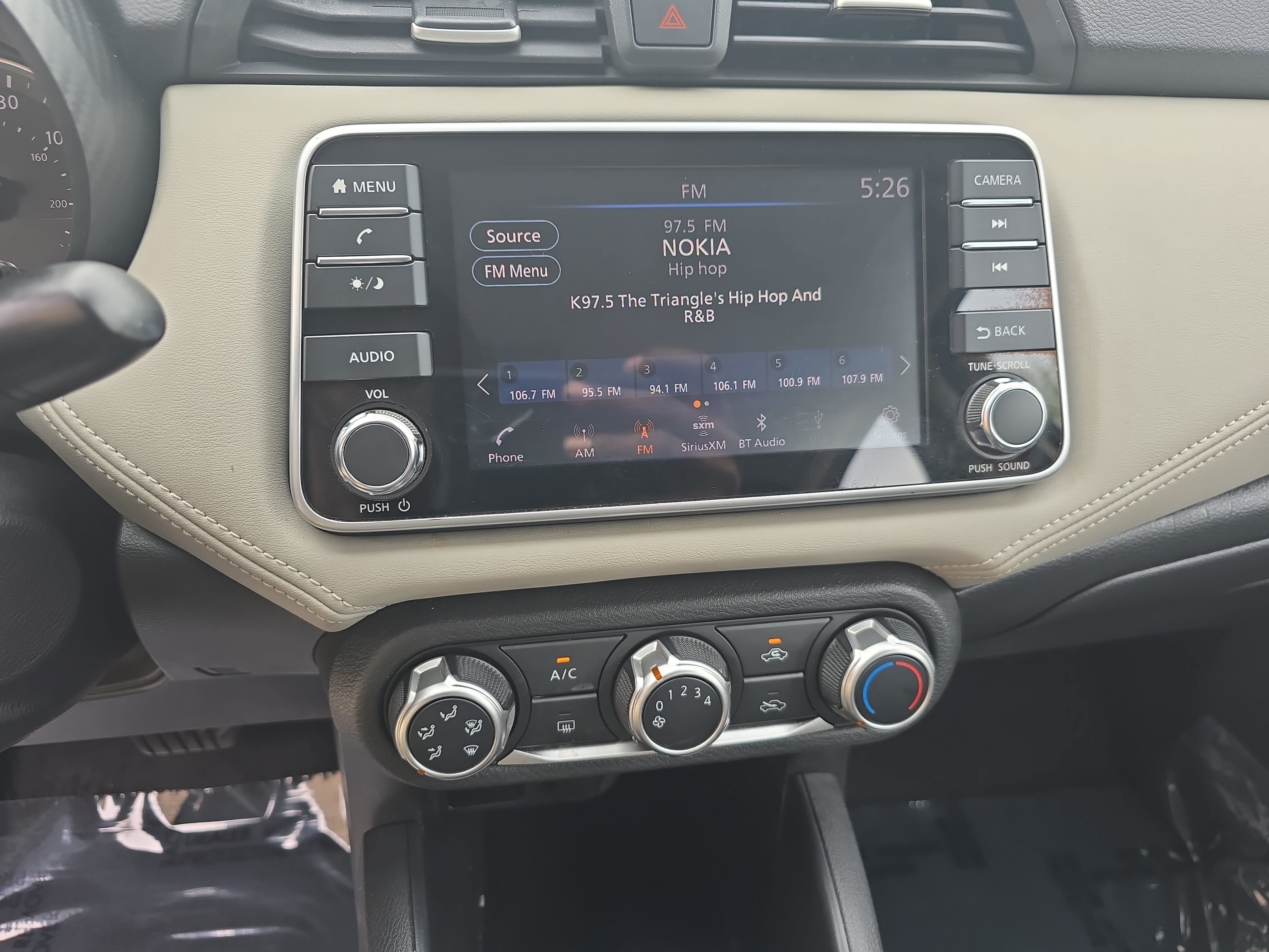 Used 2020 Nissan Versa SV FWD image 22