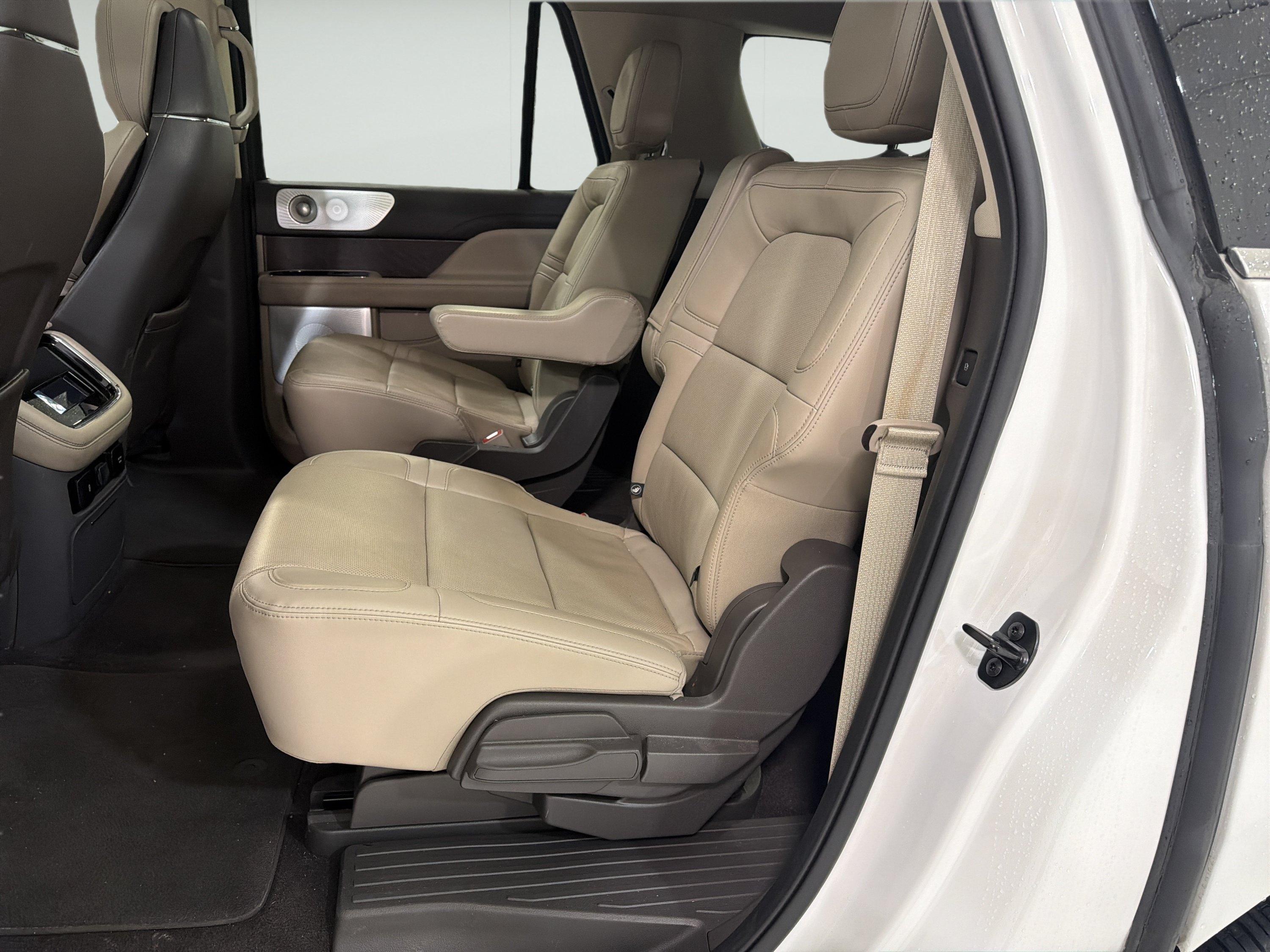 Used 2023 Lincoln Navigator L Reserve AWD/4WD image 10