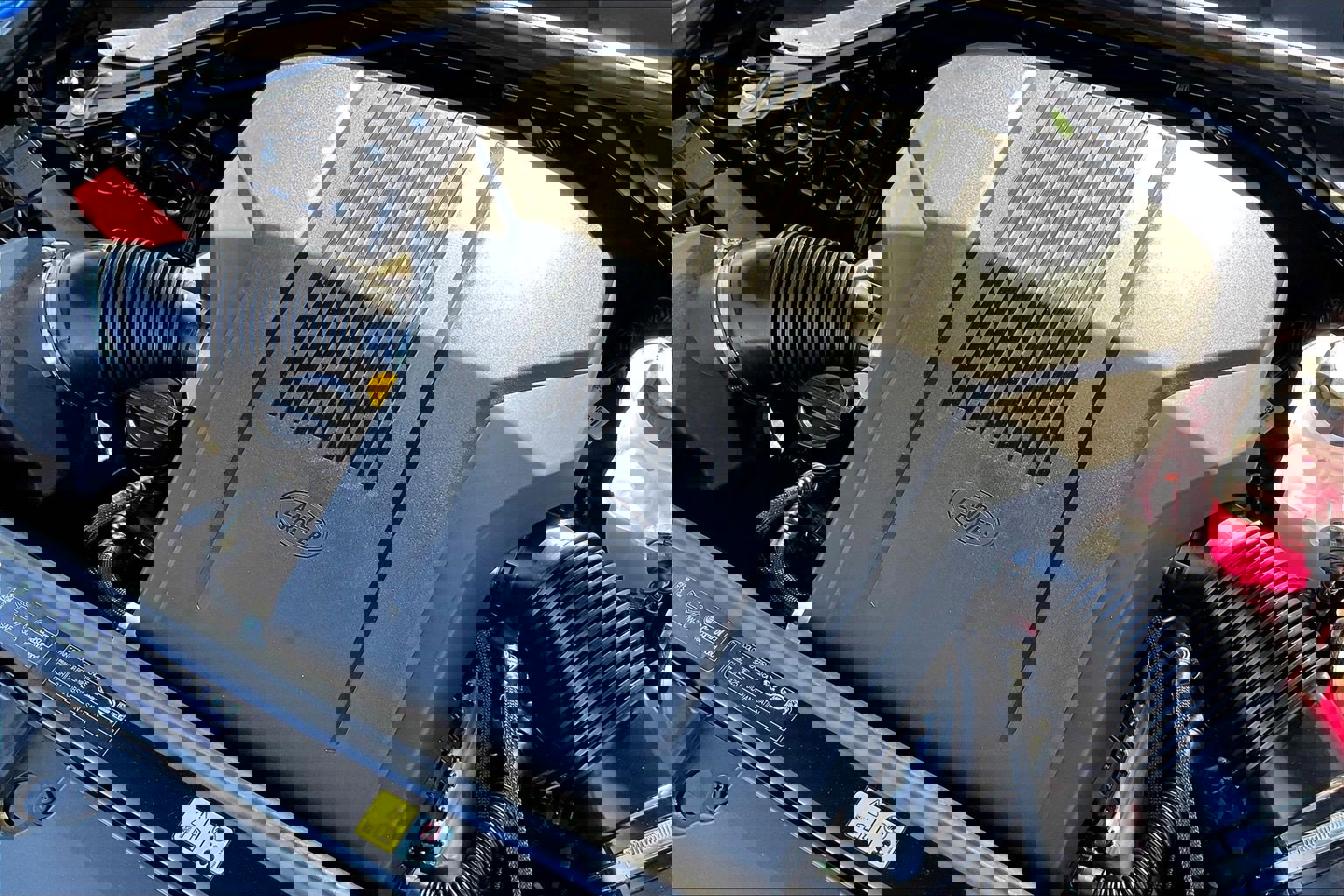 New 2026 Land Rover Range Rover SE image 16