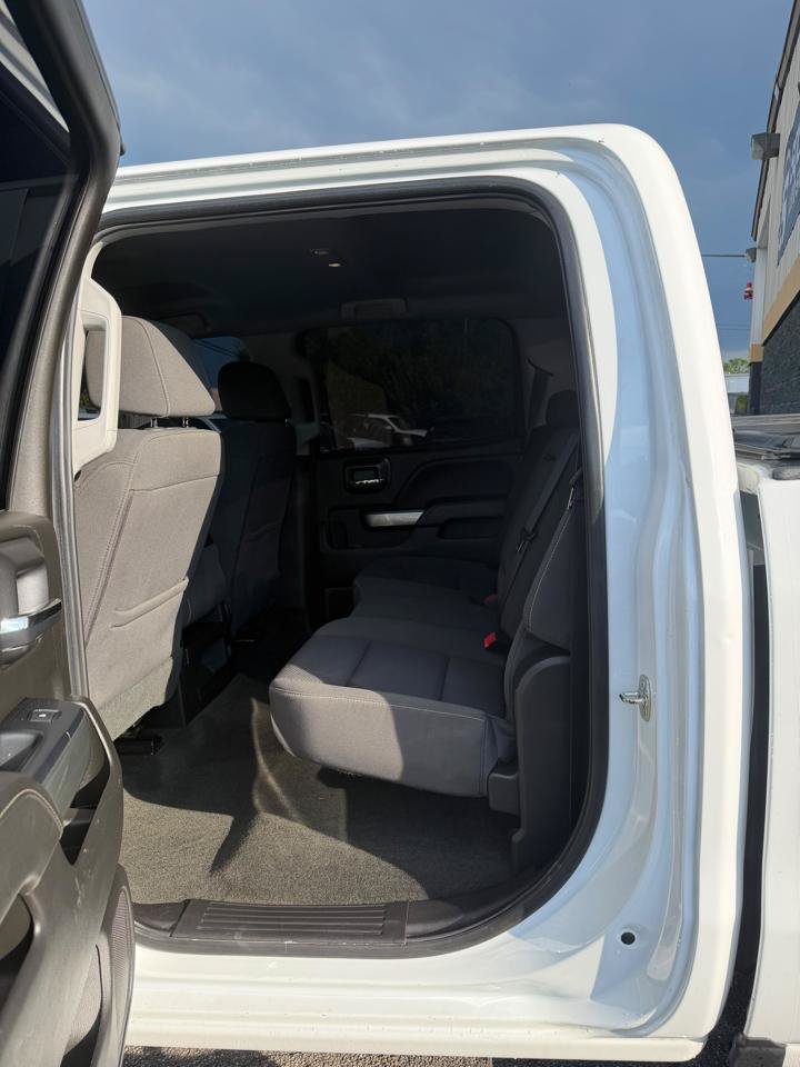 Used 2018 Chevrolet Silverado 2500 LT AWD/4WD image 23