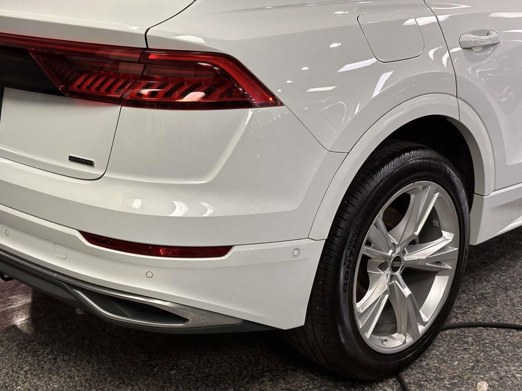 Used 2023 Audi Q8 Premium w/ Convenience Package image 9