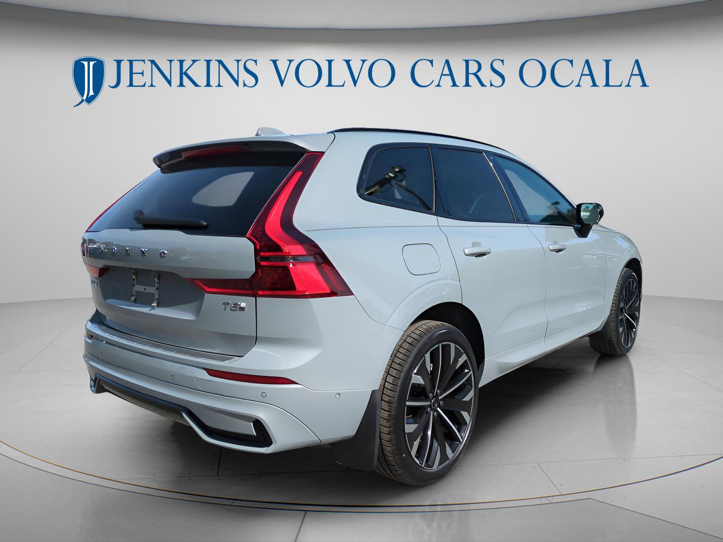 New 2026 Volvo XC60 T8 Ultra w/ Protection Package Premier image 3