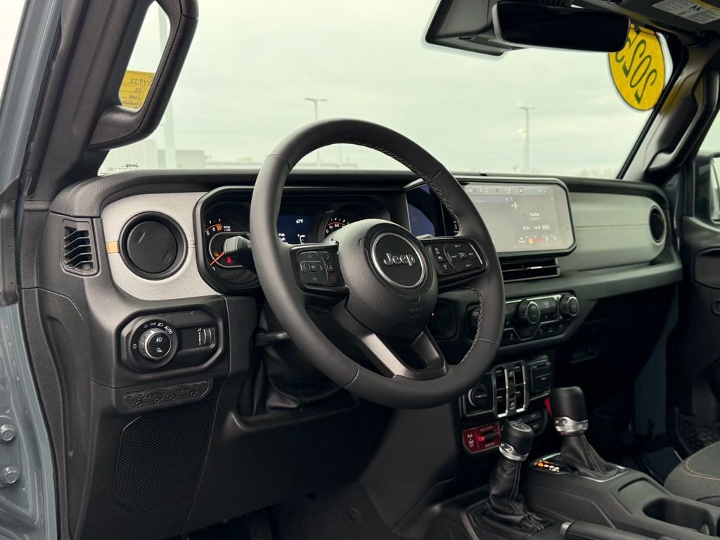 Used 2025 Jeep Gladiator Willys image 11