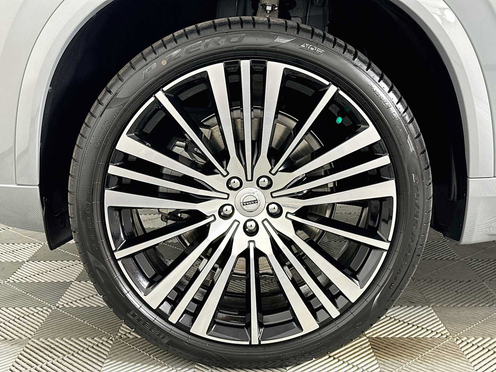 New 2027 Volvo XC90 B5 Core AWD/4WD image 30