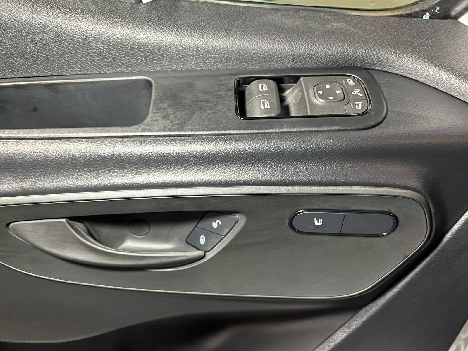 Used 2025 Mercedes-Benz Sprinter 2500 image 21