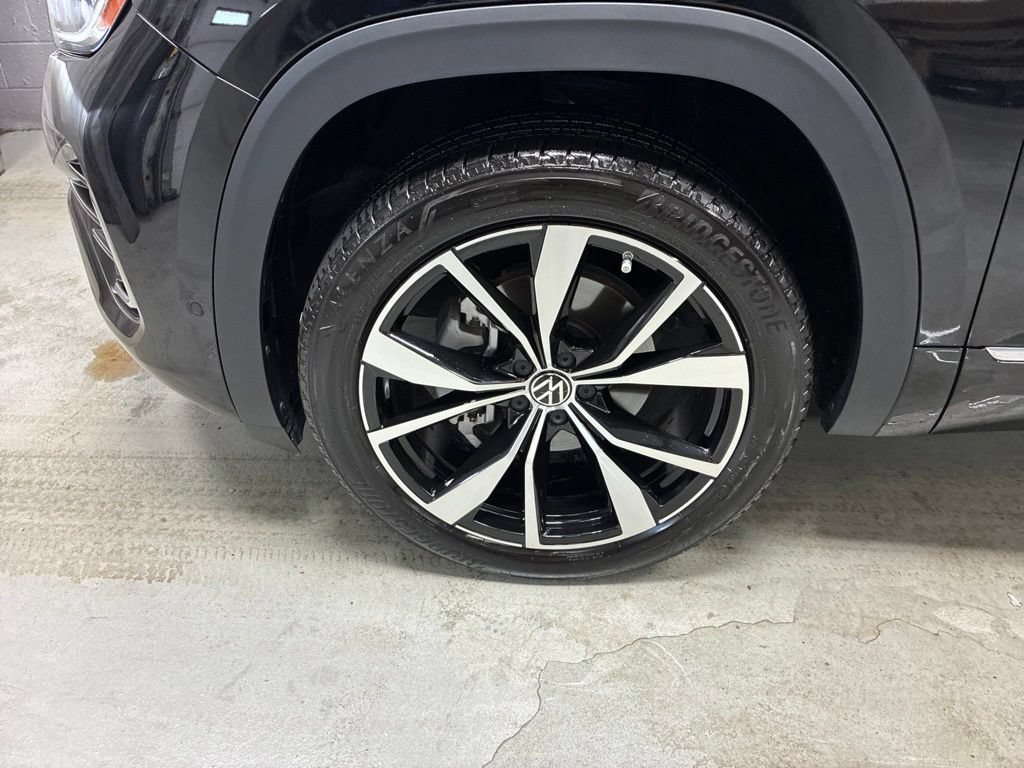 Used 2025 Volkswagen Atlas SEL Premium R-Line AWD/4WD image 36