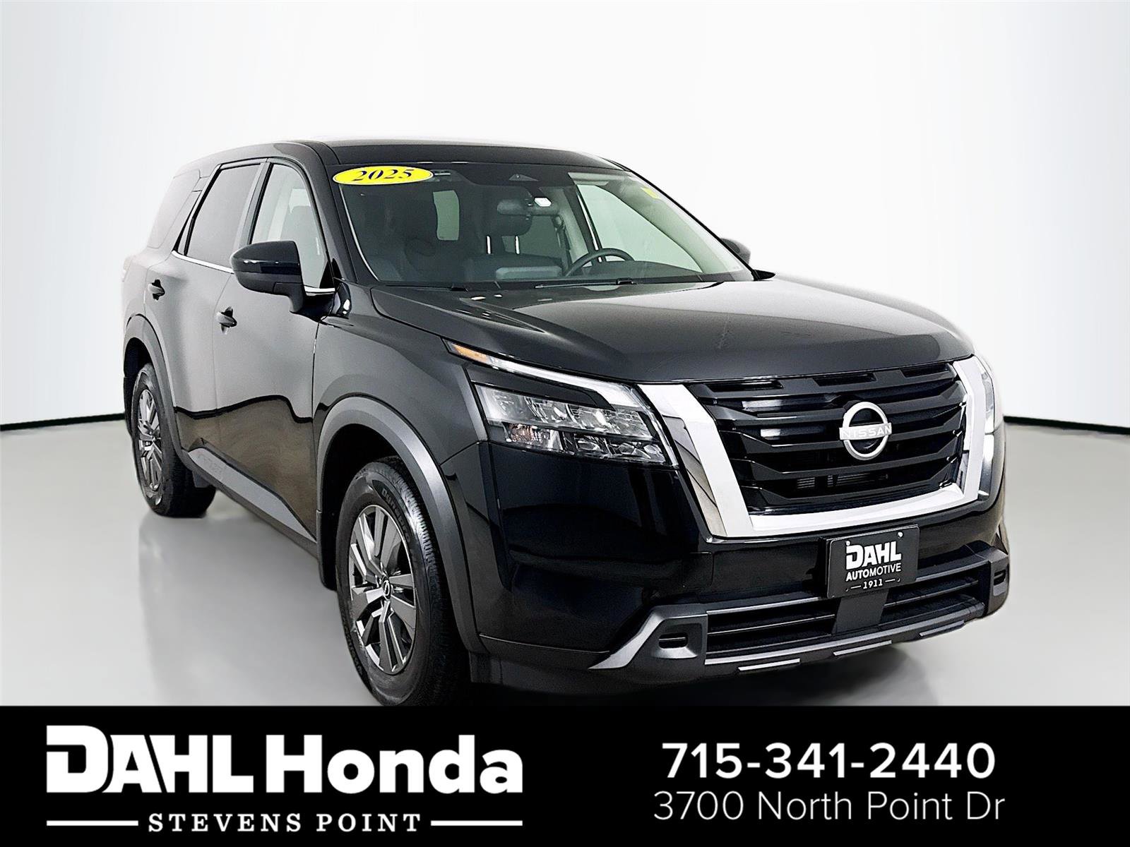 Used 2025 Nissan Pathfinder S