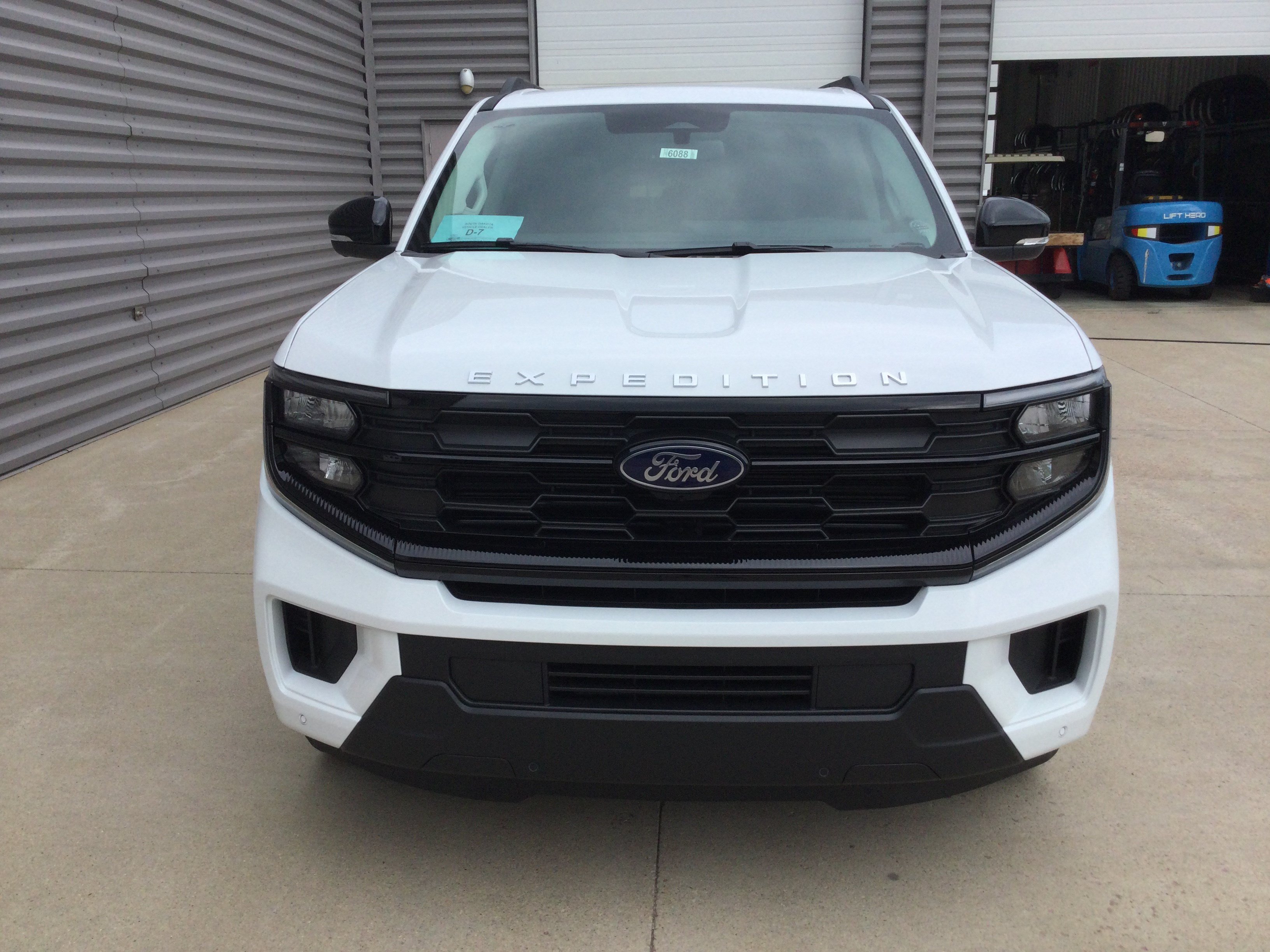 New 2026 Ford Expedition Max Active AWD/4WD image 3