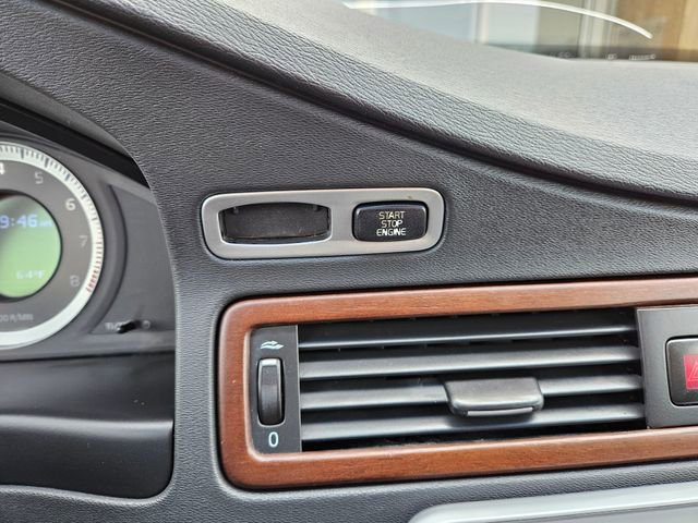 Used 2011 Volvo XC70 3.2 AWD/4WD image 25