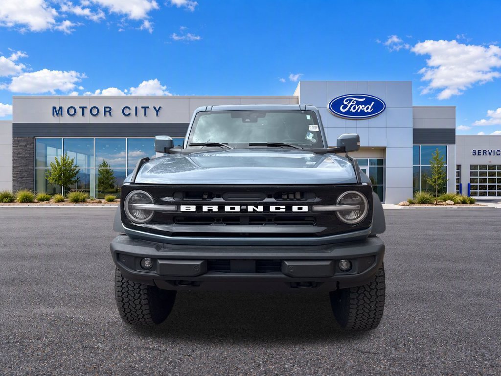 Used 2025 Ford Bronco Outer Banks w/ Sasquatch Package AWD/4WD image 2