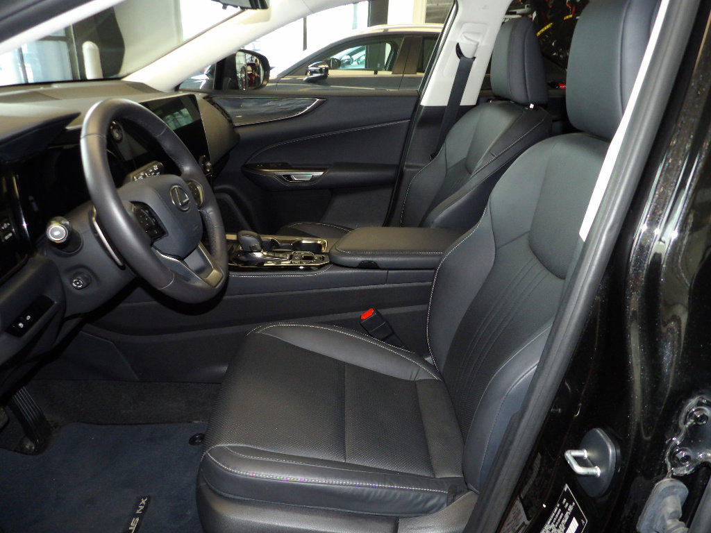 Used 2024 Lexus NX 350h AWD image 26