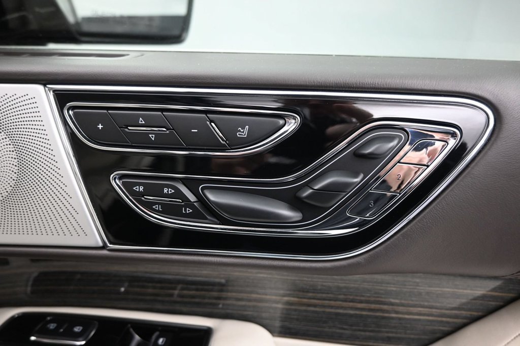 Used 2018 Lincoln Navigator Black Label AWD/4WD image 25